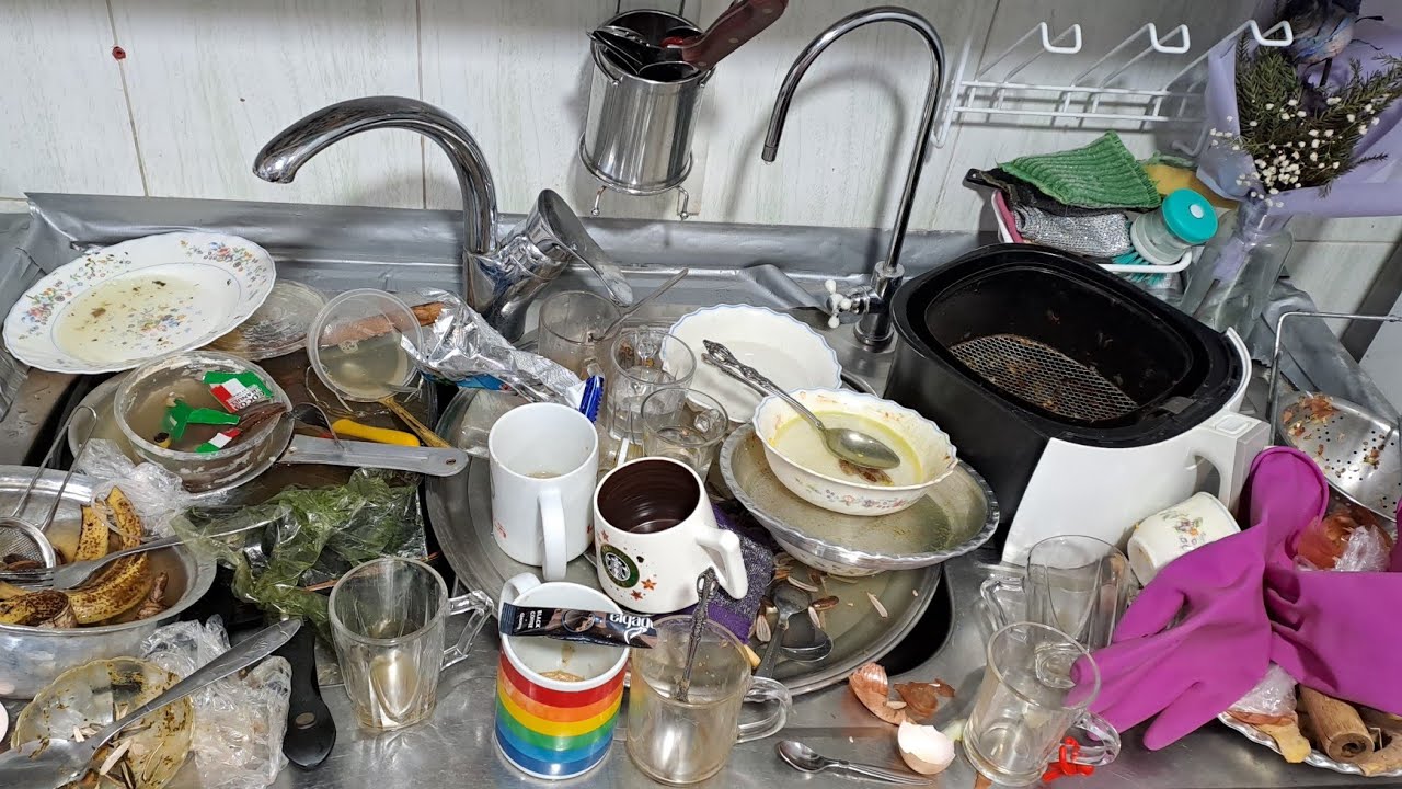 Asmr washing dishes by hand/satisfying video#asmr 