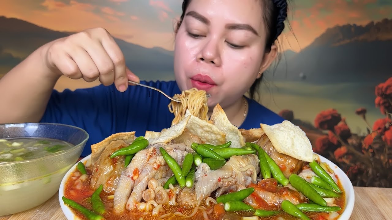 mie ayam ceker bakso isi tetelan cabe rawit toping pangsit goreng sambal pedas 1 mangkok ful Mukbang