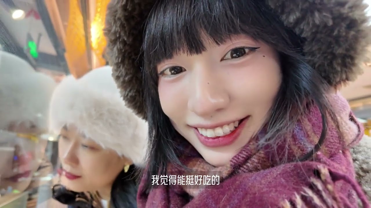 巴洛克落雪小院，买糖葫芦可以和188小哥哥拍浪漫的小视频！！ #道外巴洛克 #飘雪氛围照 #哈尔滨旅游攻略 #188男大