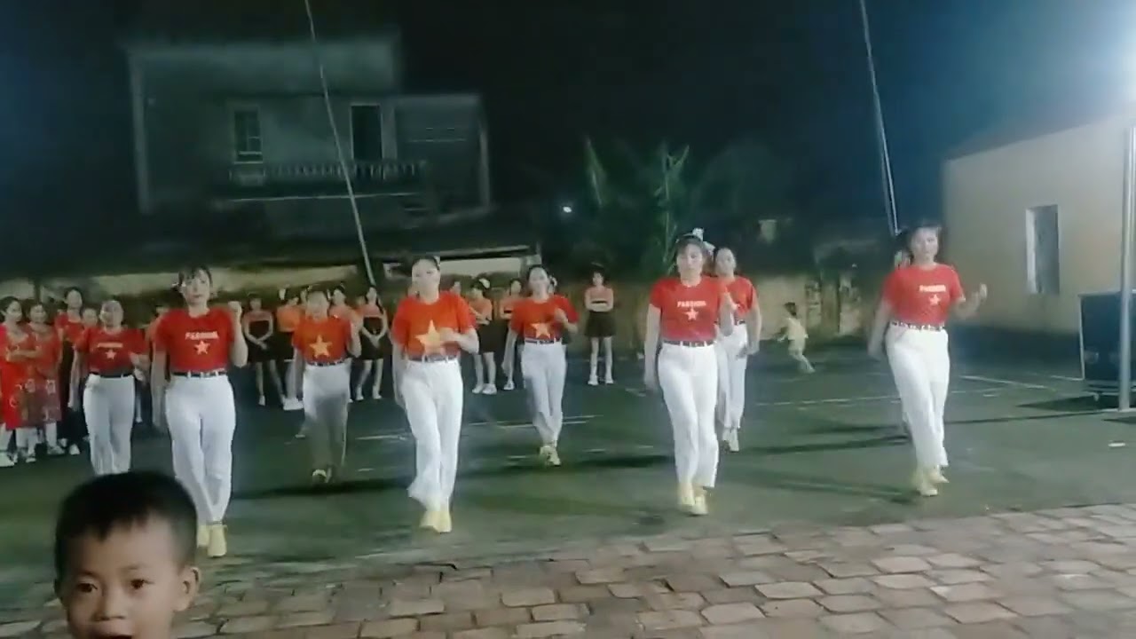 Nổi lửa lên em của đội Thái khang 