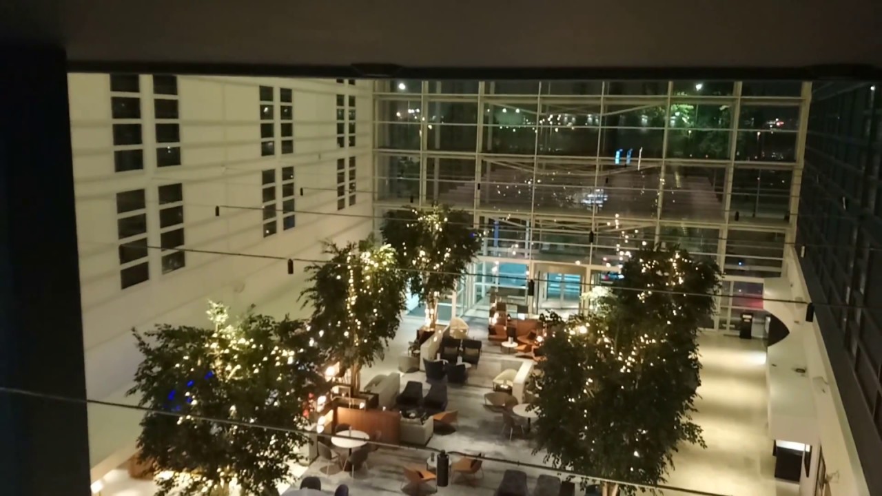 Marriott London Heathrow Airport - Lobby view