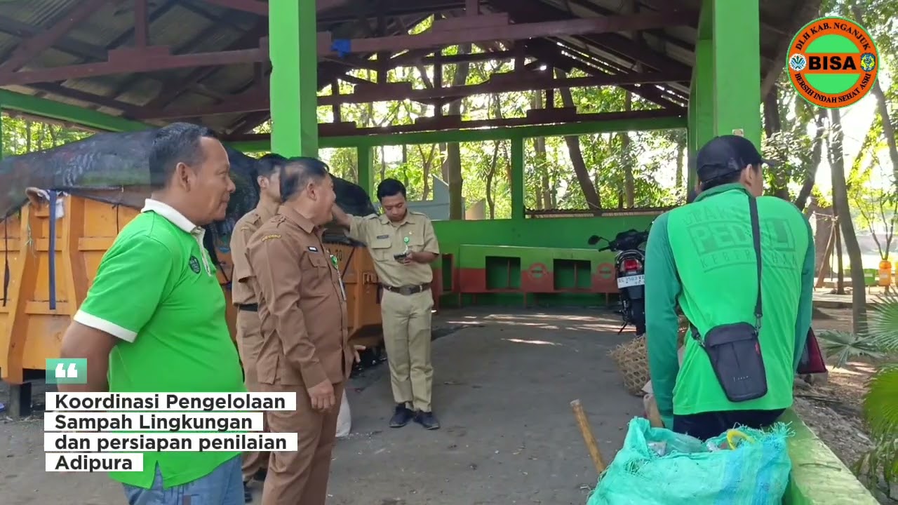 Kadis LH, Bapak Subani, memimpin acara koordinasi pengelolaan sampah lingkungan