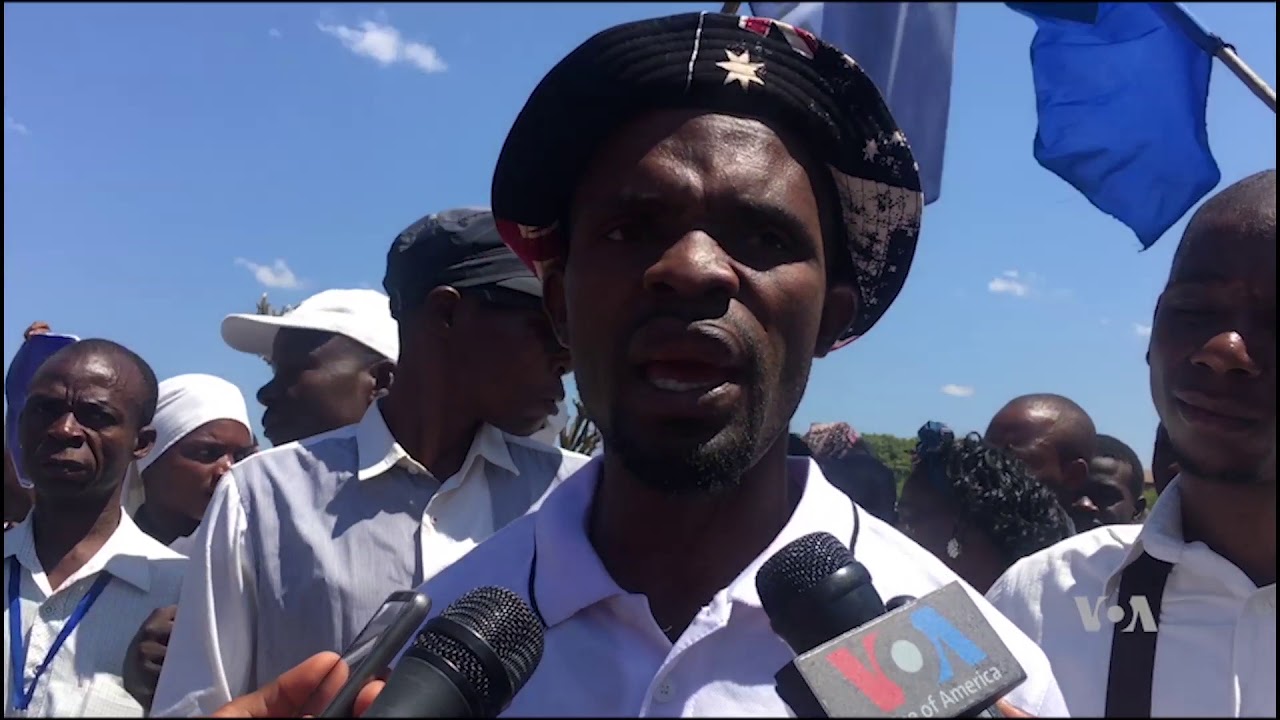 Nampulenses marcham em protesto ao assassinato de Mahamudo Amurane