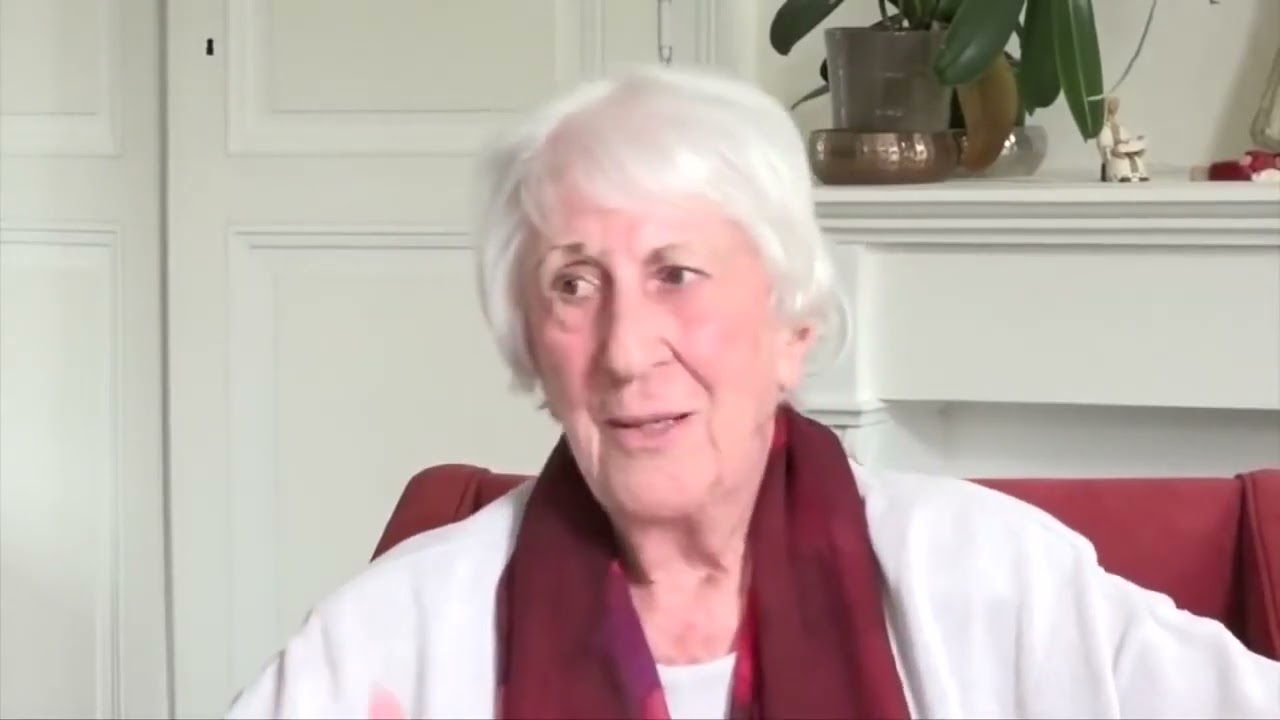 Perte de repères Entretiens avec Annick de Souzenelle et Suzanne Renardat un film d'Igor Ochmiansky