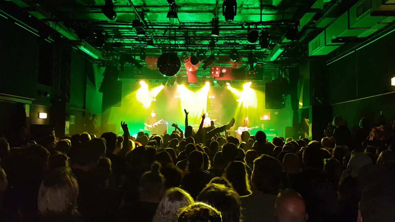 ACHT EIMER HÜHNERHERZEN (live 2022)