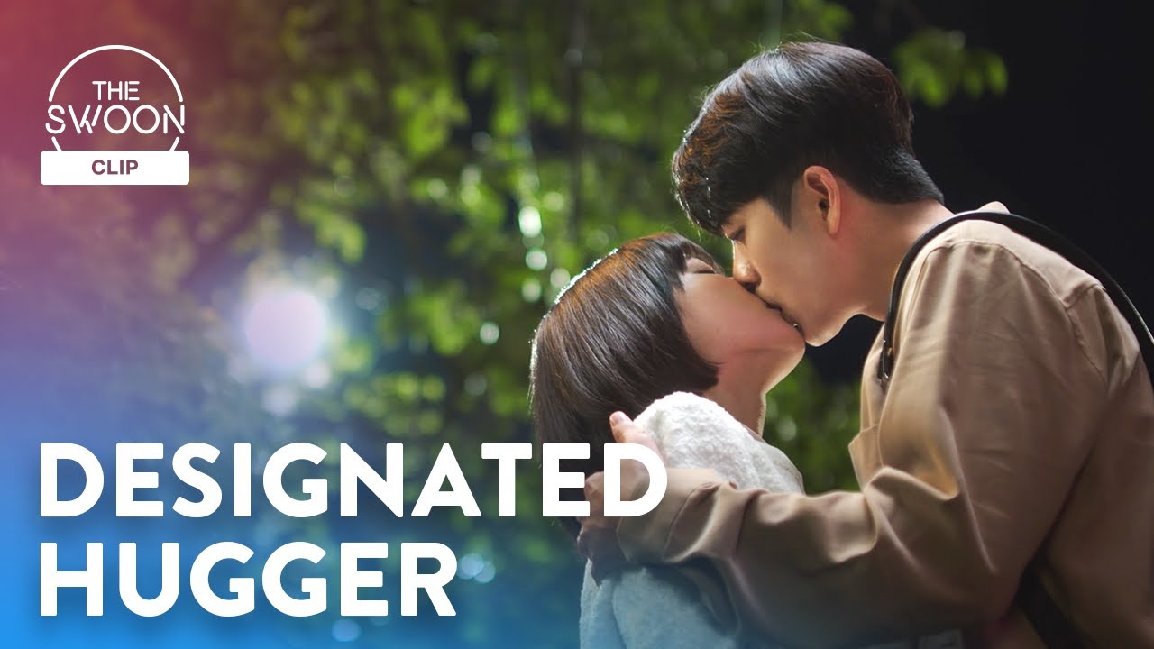 Lee Jun-ho becomes Woo Young-woo&rsquo;s designated hugger | Extraordinary Attorney Woo Ep 11 [ENG SUB]