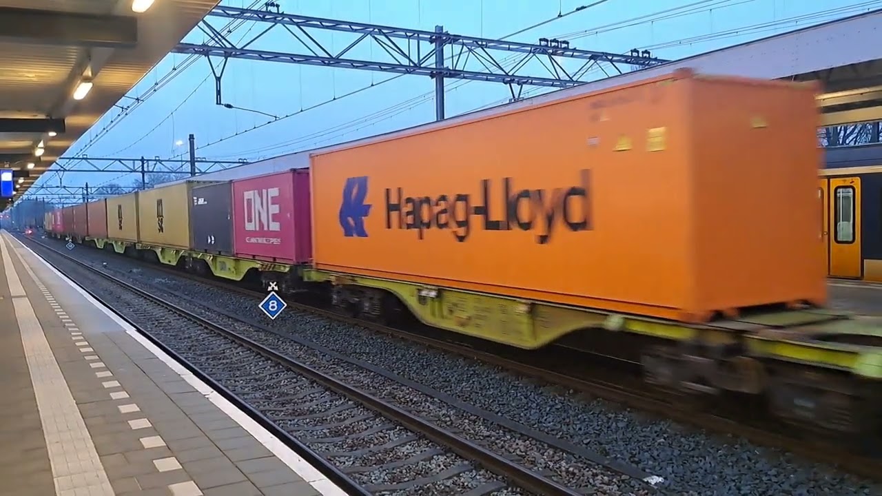 RTB 186 423 met containers 