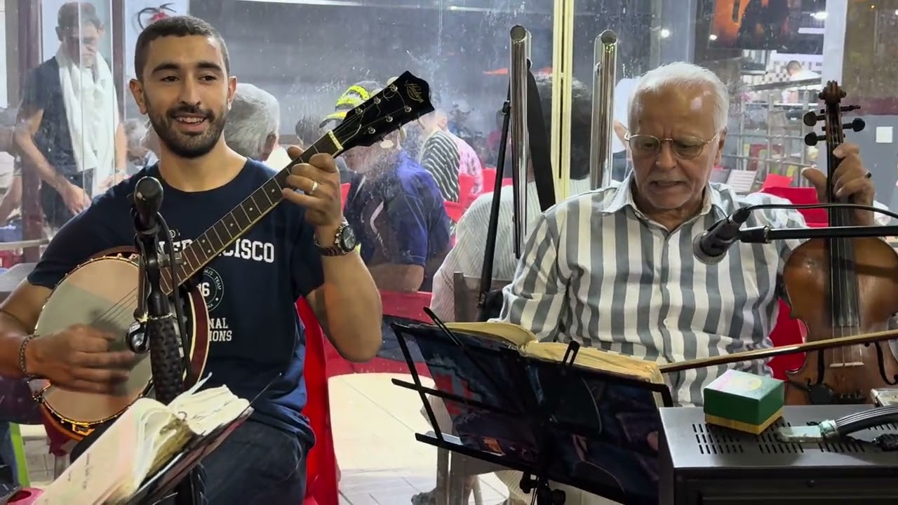 Qaim wa nisf RAMAL AL MAYA direction Abdeslam Rabie. Café Hanafta Tanja.