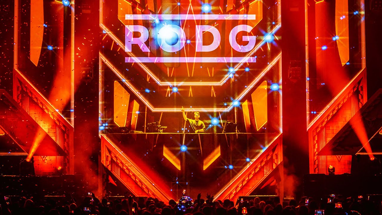 @rodgmusic & Diana Miro - Chameleon (Live at Transmission Prague 2021) [4K]