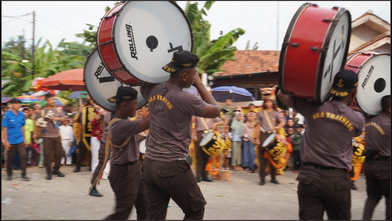 Drumband SUPM Batang & SMP Islam Meriahkan Kirab Wisuda TPQ Desa Lebo