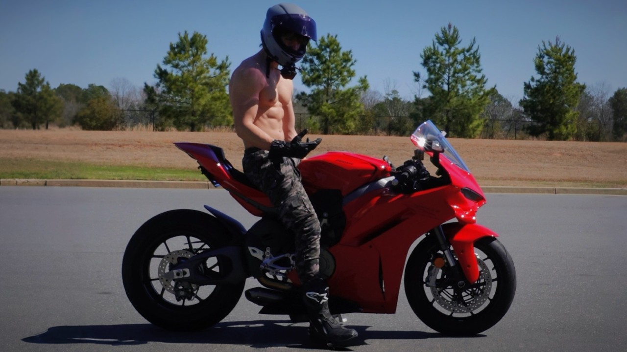 How Riding Motorcycles Keeps You Shredded