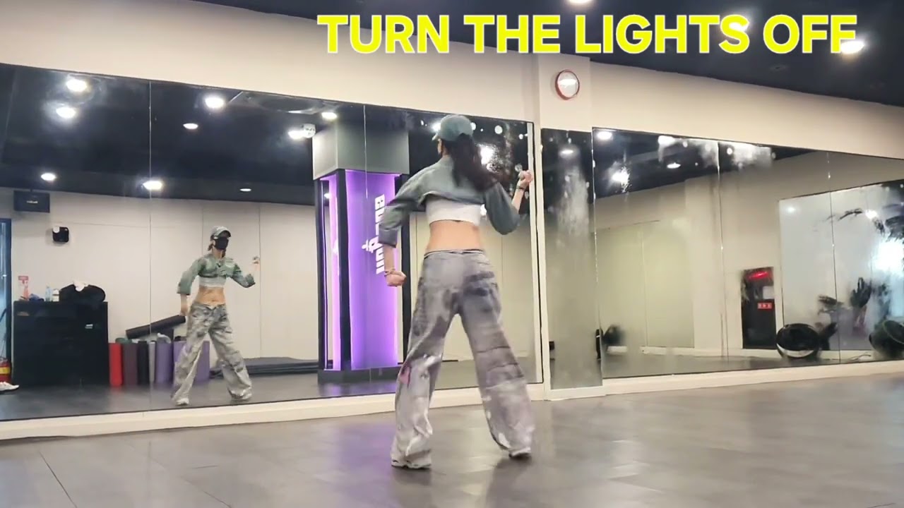 #TURN THE LIGHTS OFF -Kato      #팝몸풀이                                       #Mark Kramer Pastrana