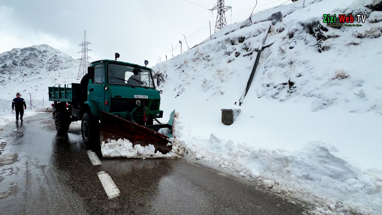 L’APC Ath Budrar à Tizi-Ouzou Déneige Les Routes Du Djurdjura … Les Détails …