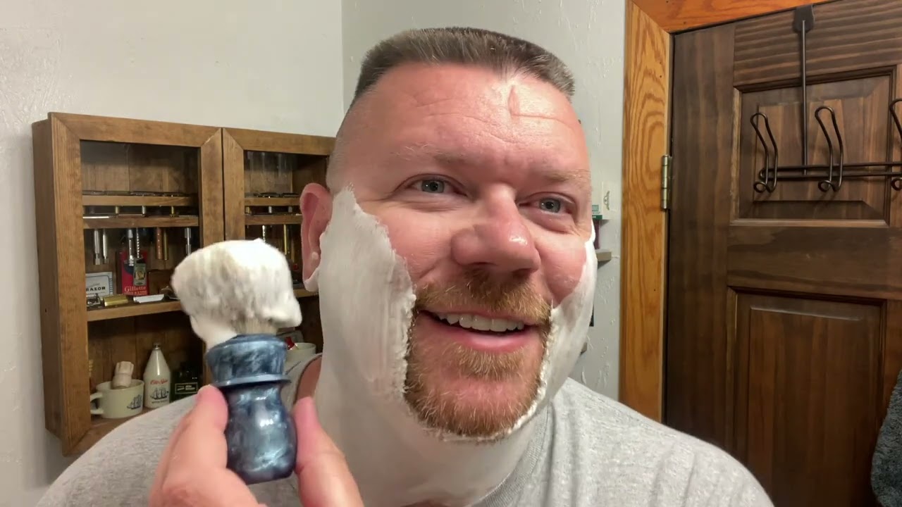 Gillette Nacet против Gillette Silver Blue Blade || #matthewshaves