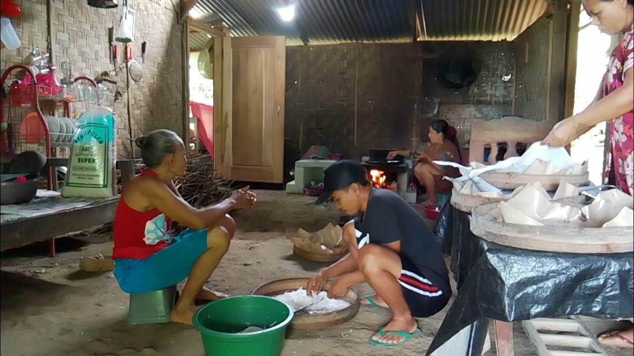 KEMBANG GULA DAN NASTAR DALAM PROSES BIKIN 
