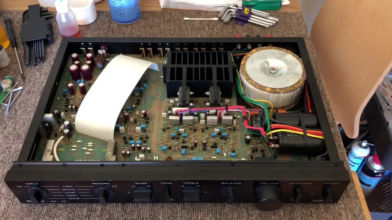 Интегральный усилитель Audiolab 8000A. Взгляд изнутри.