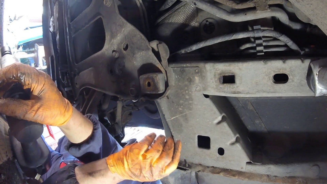 How to remove the lower arm rack Chrysler, Dodge / Как снять  нижней рычаг стойки Chrysler,  Dodge