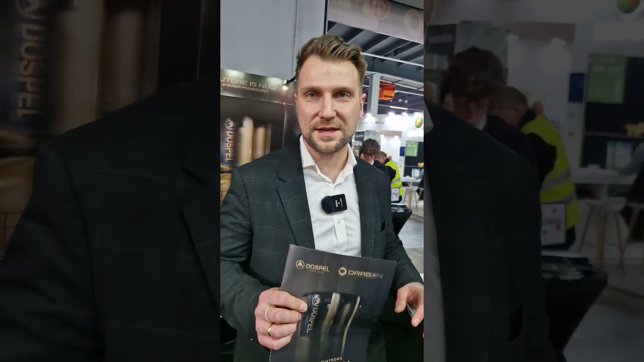 Turbina wiatrowa w pełnej gamie kolorystycznej