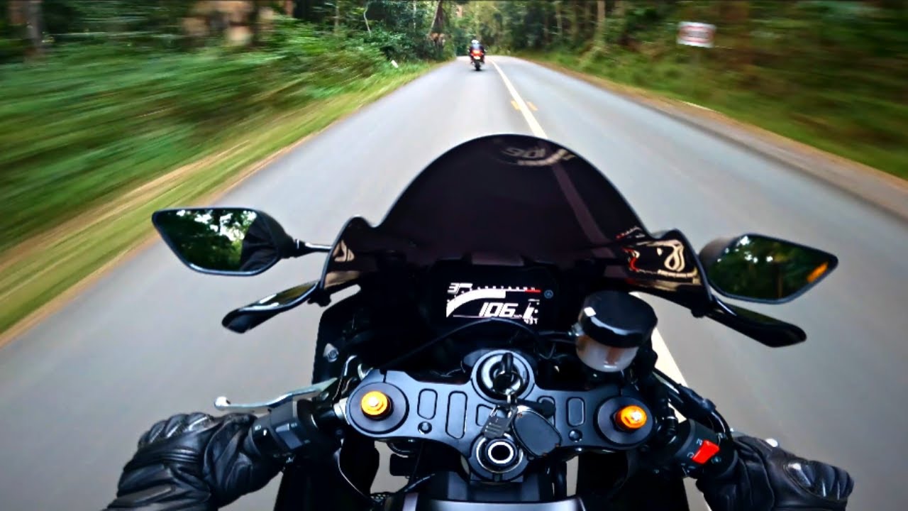 I GOT THE DEATH WOBBLES | YAMAHA R7 2022 AKRAPOVIC [POV 4K]