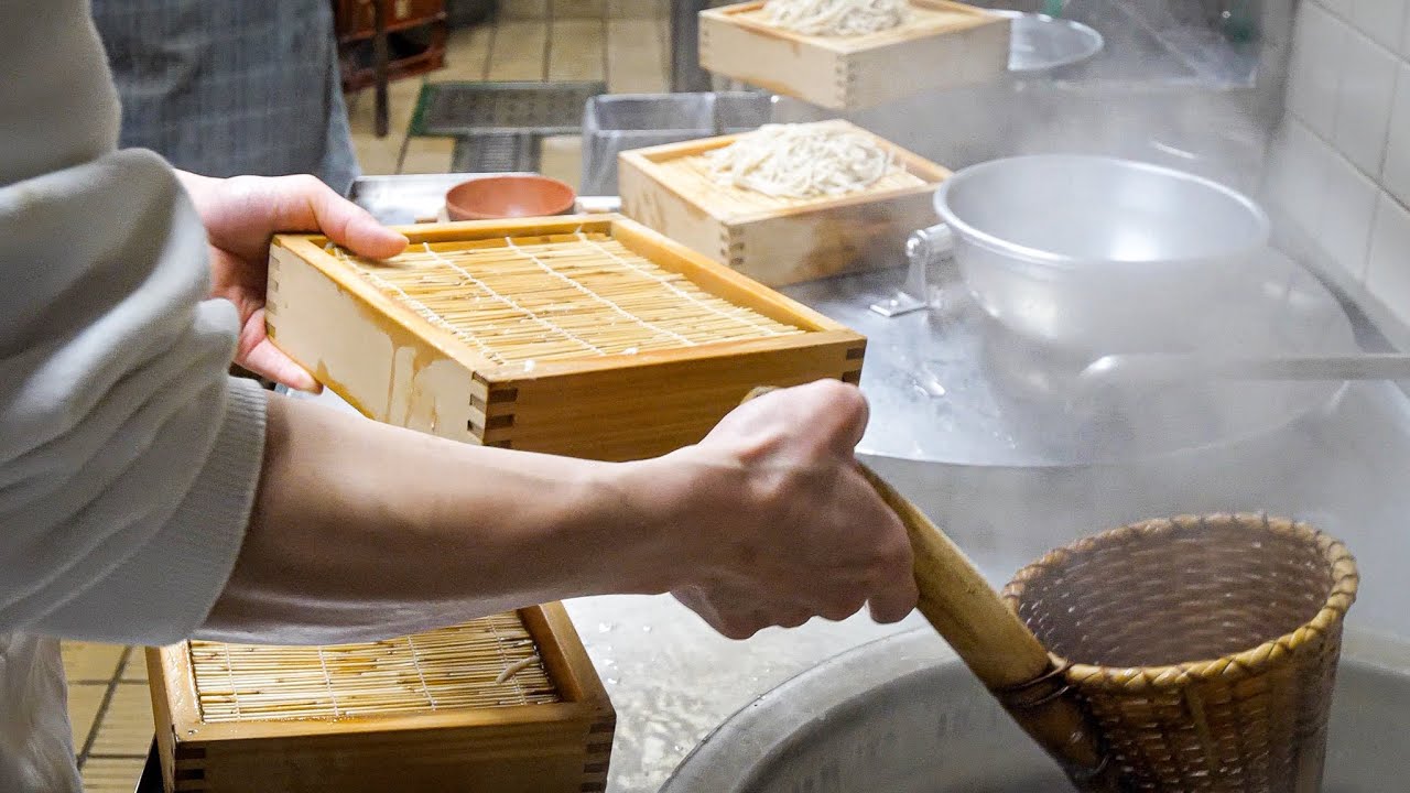 何この蕎麦の食べ方？世にも珍しい老舗蕎麦屋の熱盛りせいろそば丨“Soba Noodles“ in Japan : Must-Try Japanese Foods