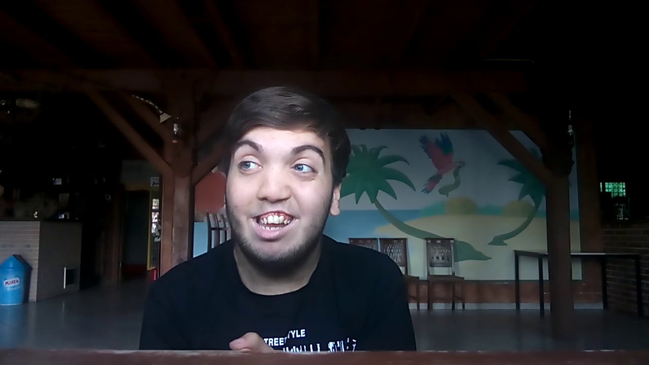 YouTube pausa video