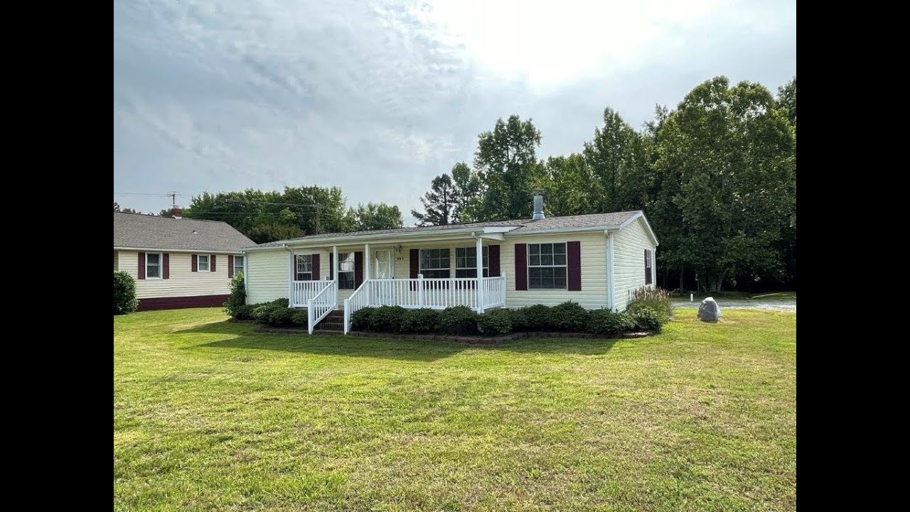 206 A N. Main St., LaCrosse, VA 23959