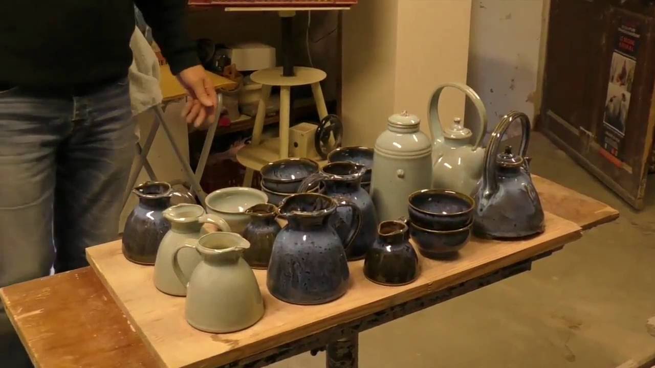 OPPÈDE LE VIEUX: DENIS BOUNIARD POTIER ÉMAILLAGE ET CUISSON