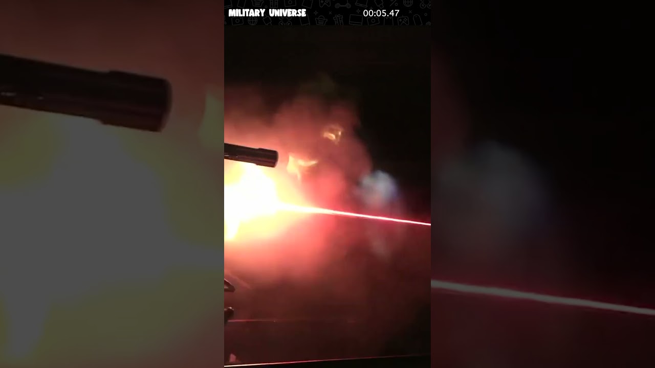 Зрелище ночной стрельбы из минигана М-134 🔥🌙