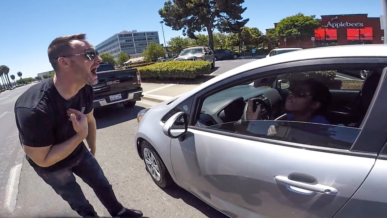 CRAZY LADY YELLING AT BIKER | CRAZY ANGRY PEOPLE vs BIKERS 2018 | [Ep. #173]
