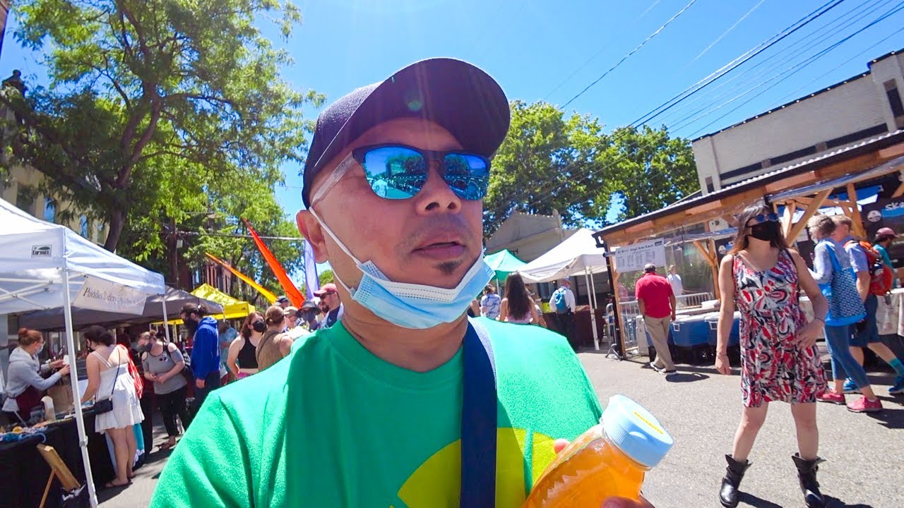 Ballard Sunday Farmers Market - Best in Seattle? // Exploring, Eating & the Search for Tunji!