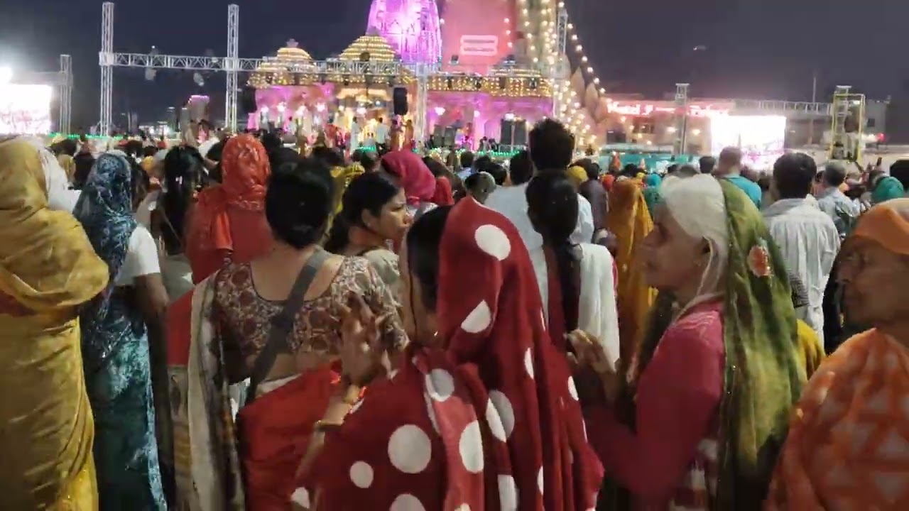 कुबेरेश्वर में आनंद भयो जय भोलेनाथ की#girirajji#bhakti#ytvideo#trending#Vrindavan#
