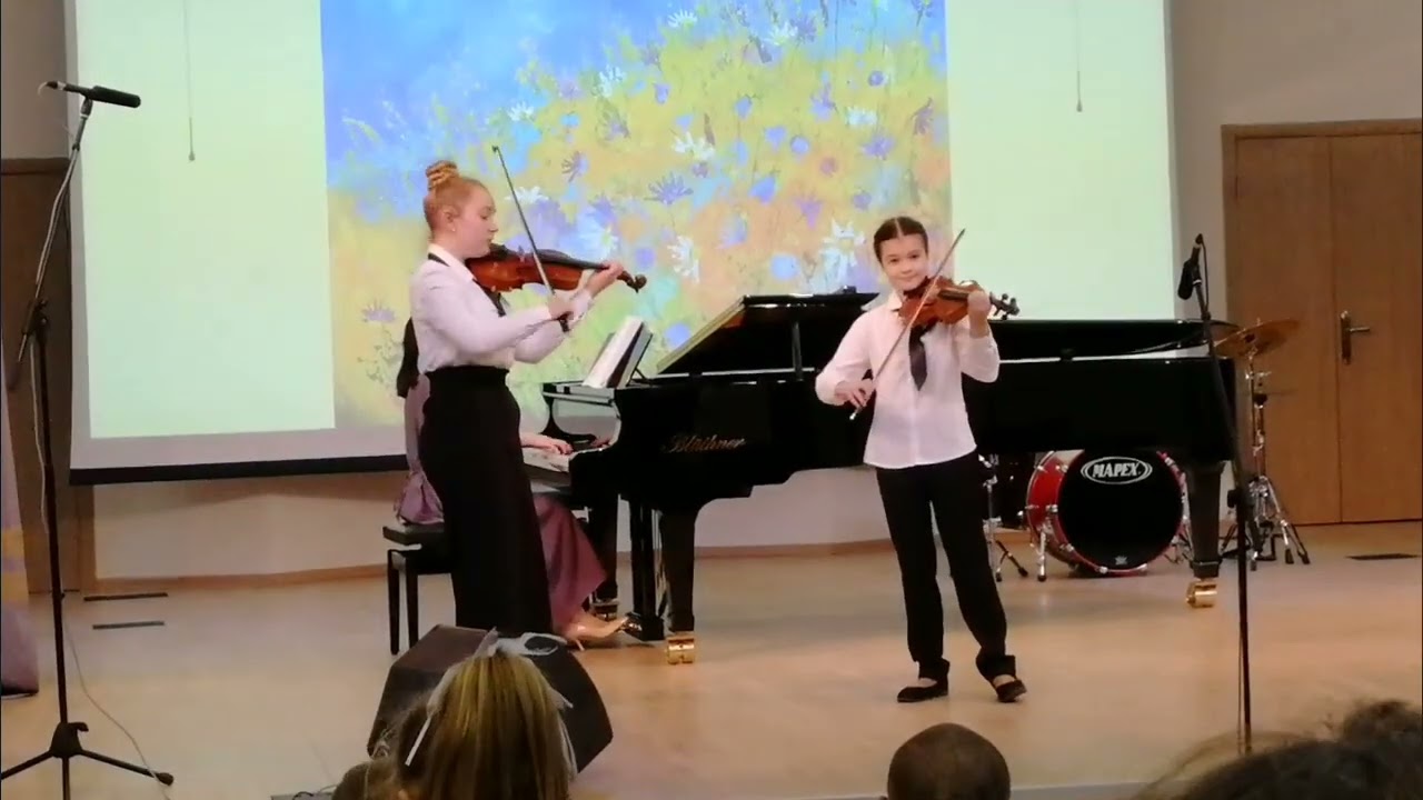 "Танцующий скрипач" Д. Крамер, исп. Анна Житушкина и Мария Родина.
