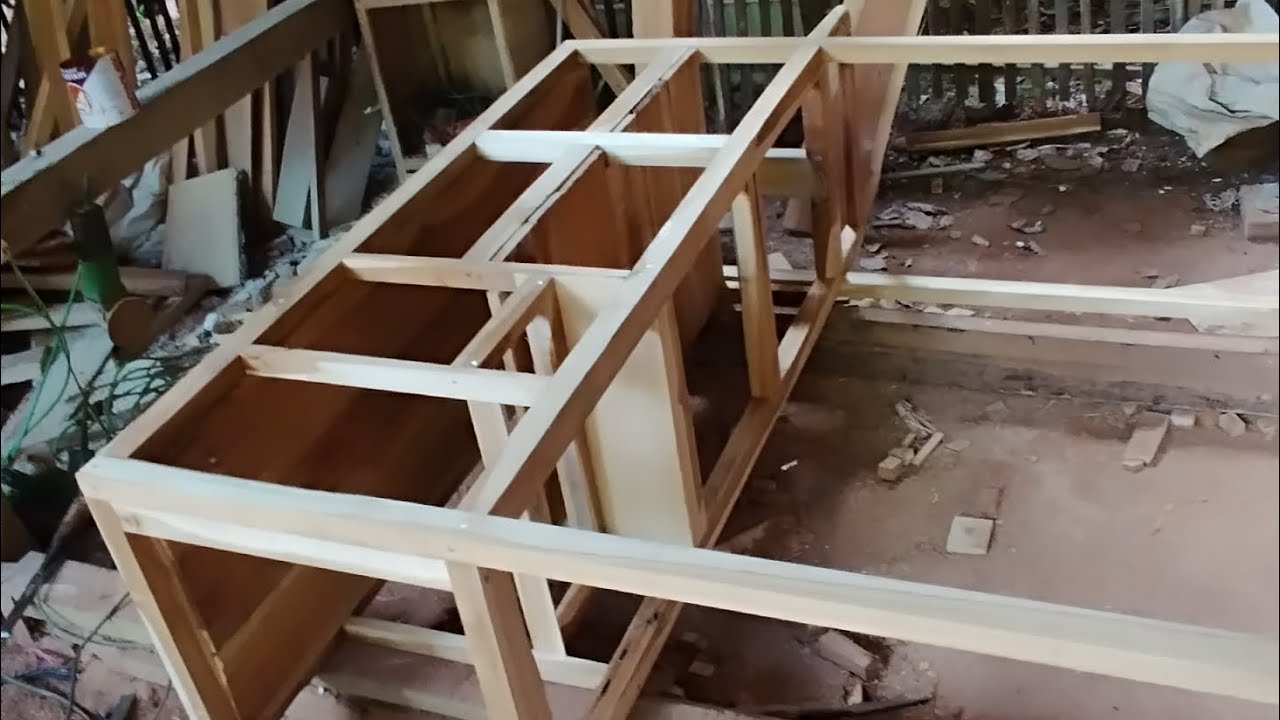 assembly of the lower frame of the siomay cart body 
