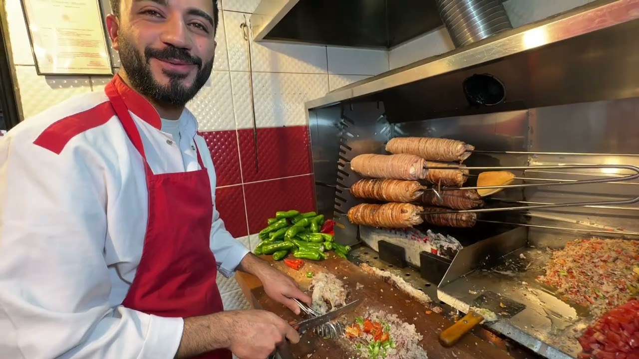 Kokoreçe Domates, Biber girer mi? Kokoreççiler Kralı Zülfü Usta!!