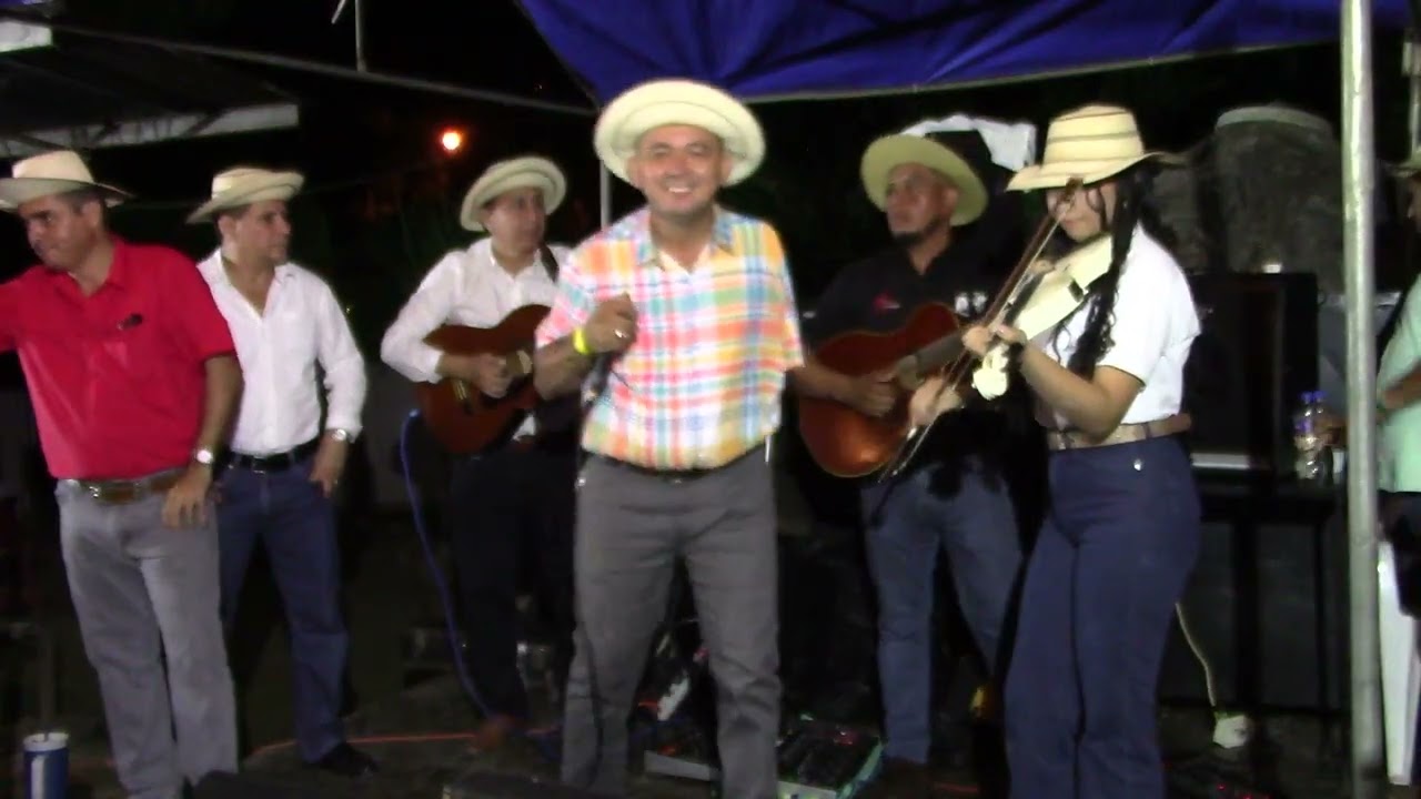 GALLINO LAMENTO-FIESTA DE AMADO GONZALEZ