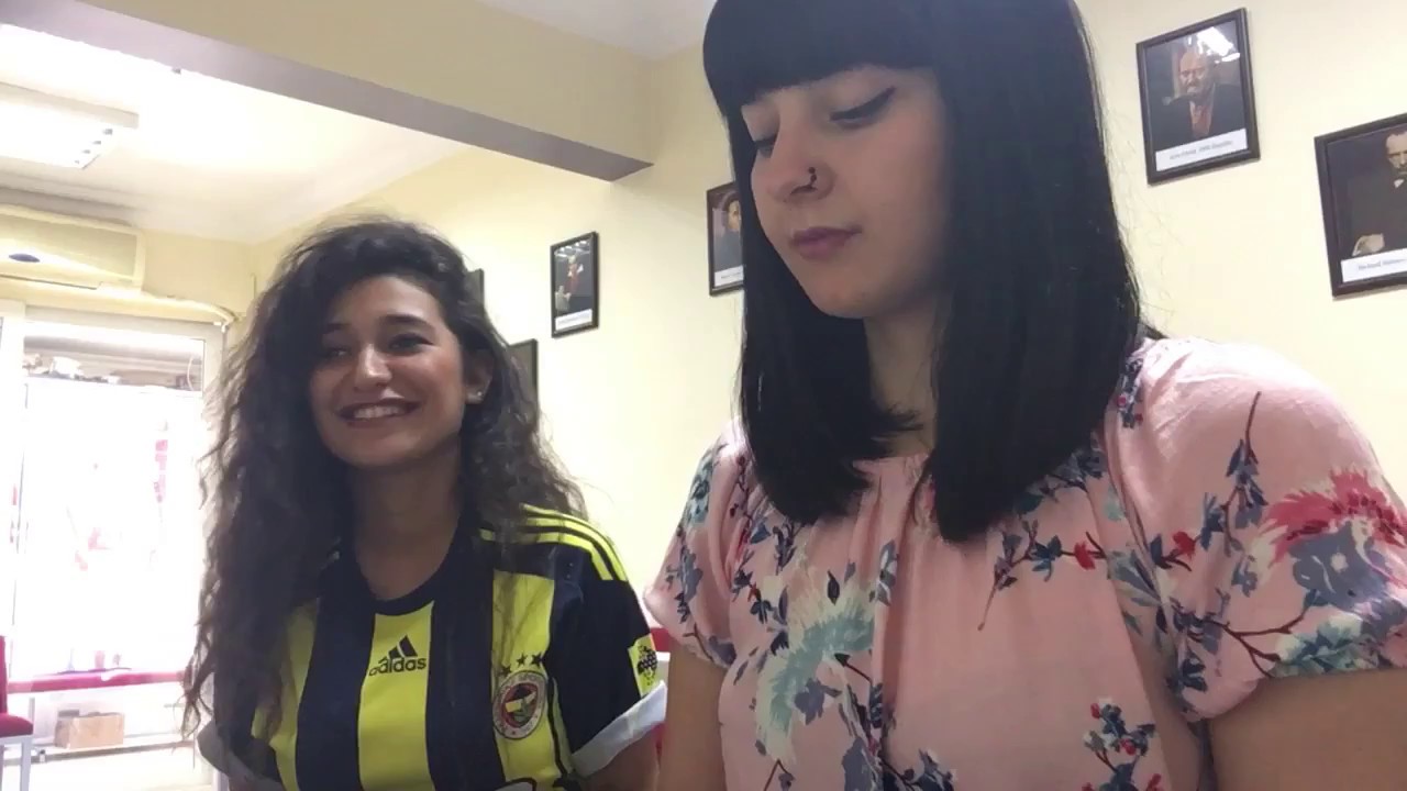 Duygu Kurt - İsmini Duyduğumda Dilim Tutuluyor (FENERBAHÇE TRİBÜN BESTESİ)