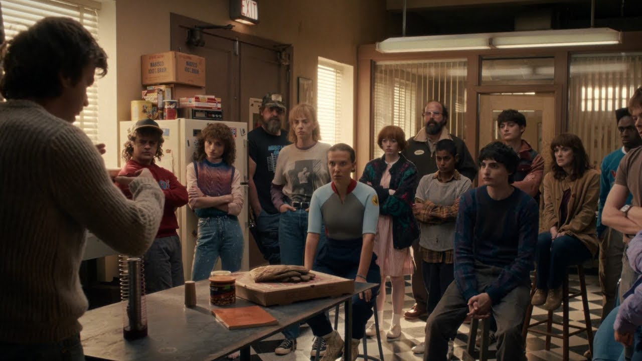 Steve's Genius Plan | Stranger Things | Season 5 Ep 7