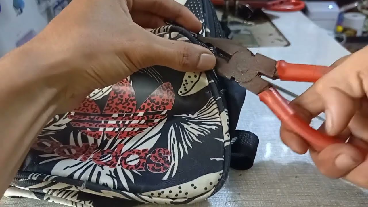 Cara mengganti Zipper Rusak / kepala resleting tas yang rusak