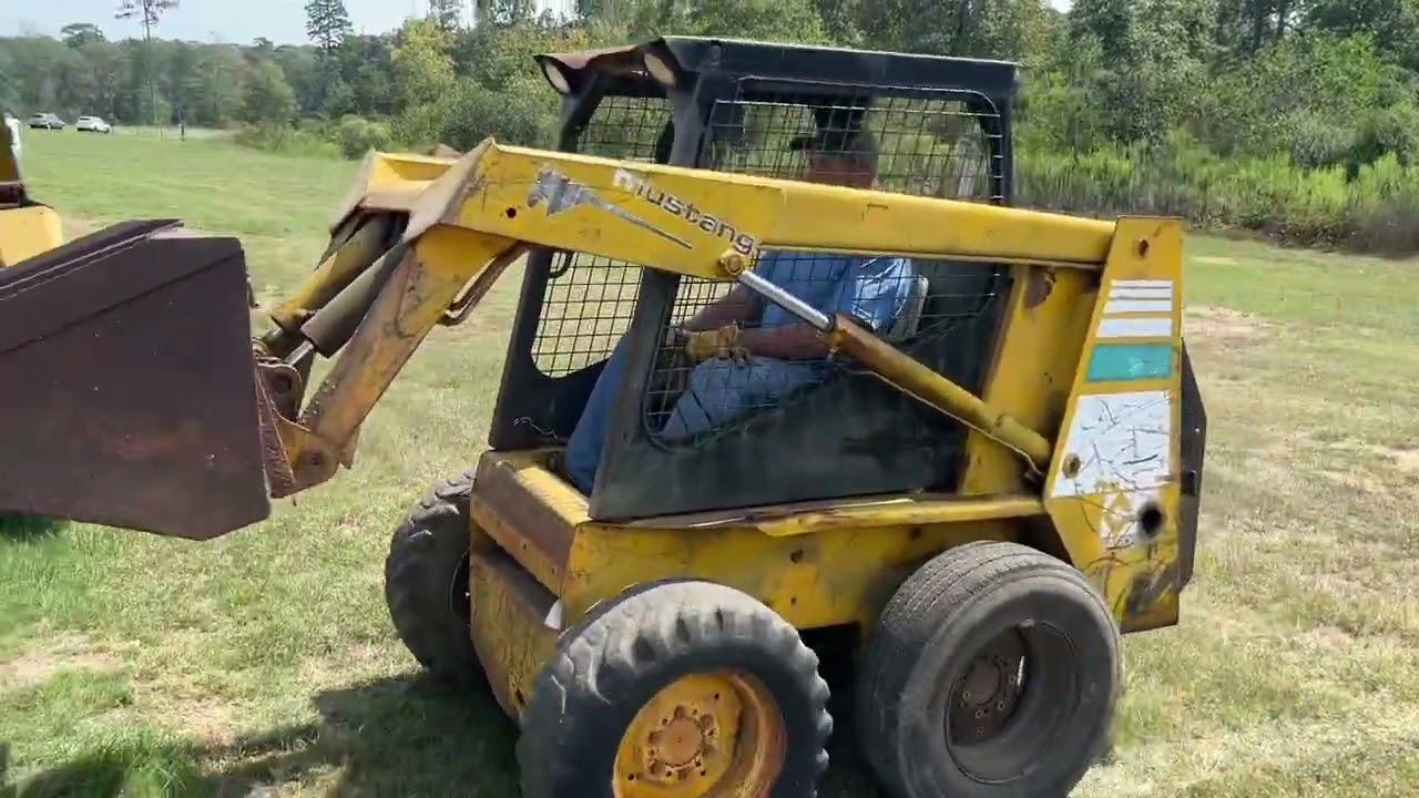 110 - Mustang Skid Steer Loader