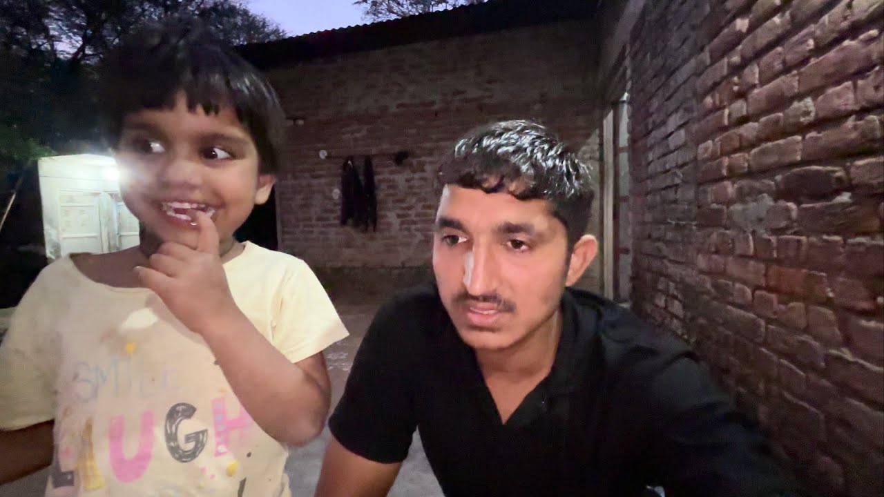 Ye Camera Ke Samne Chup 🤫 Rehti H Or Camera Band Hote Hi 🤣