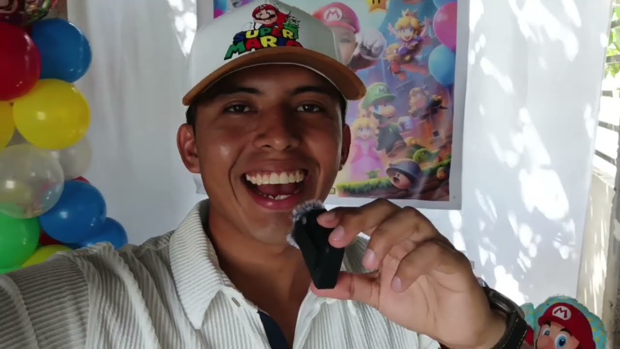 ME BESA el Payaso en la fiesta de mi Hijo  (*Amigos, familia*)