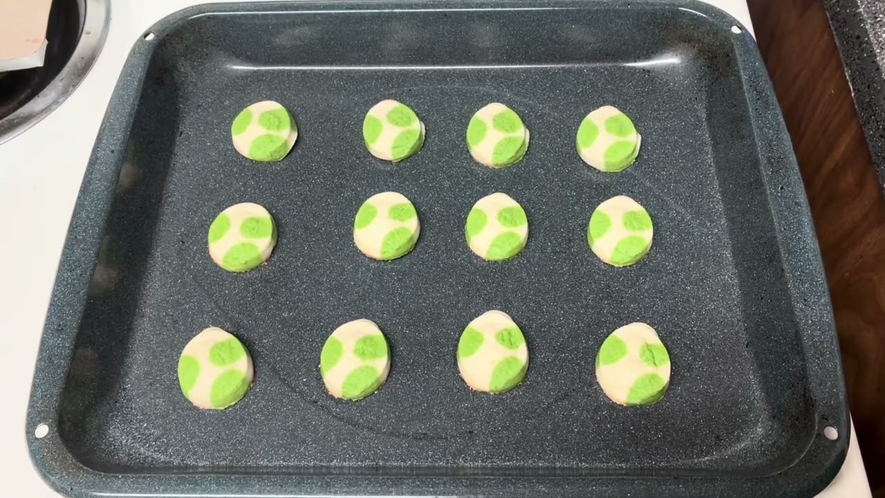 Trying The Super Mario Galaxy Yoshi Cookies! 