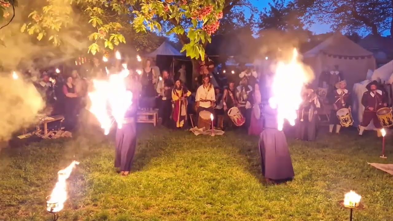 Pfingsten 2023 Feuershow Mummenschanz