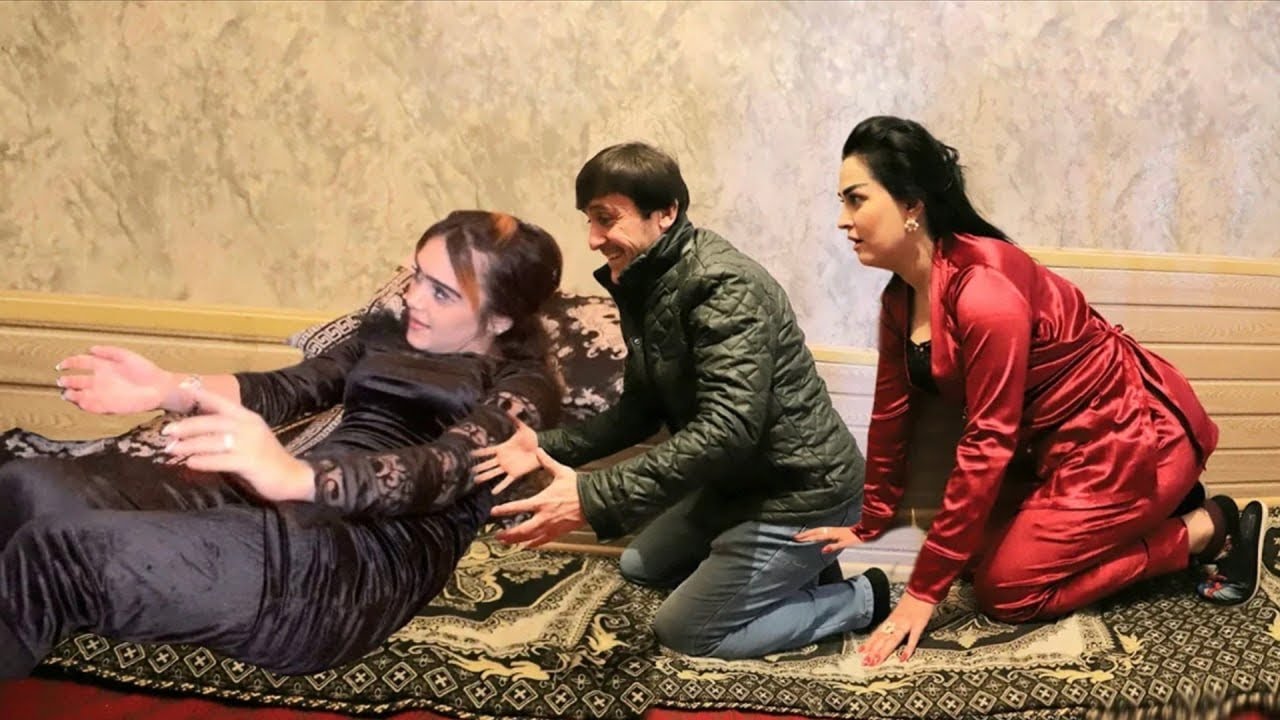 Марди занакбоз арусбози рафт бинед чихел пушаймон шуд