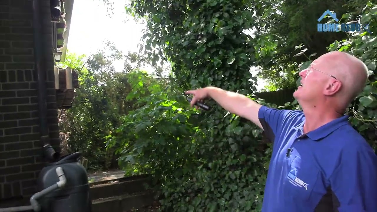 Gevel van woning inspecteren op scheuren en andere bouwkundige gebreken