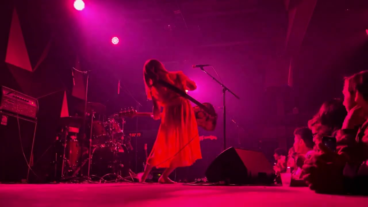 Sugar - Mass of the fermenting dregs live