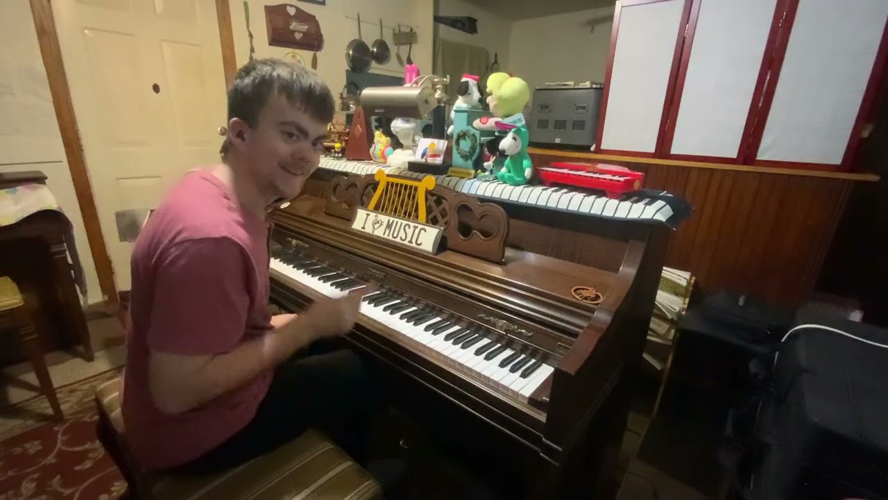 First piano lesson how to play 2 oldies songs🎹😁