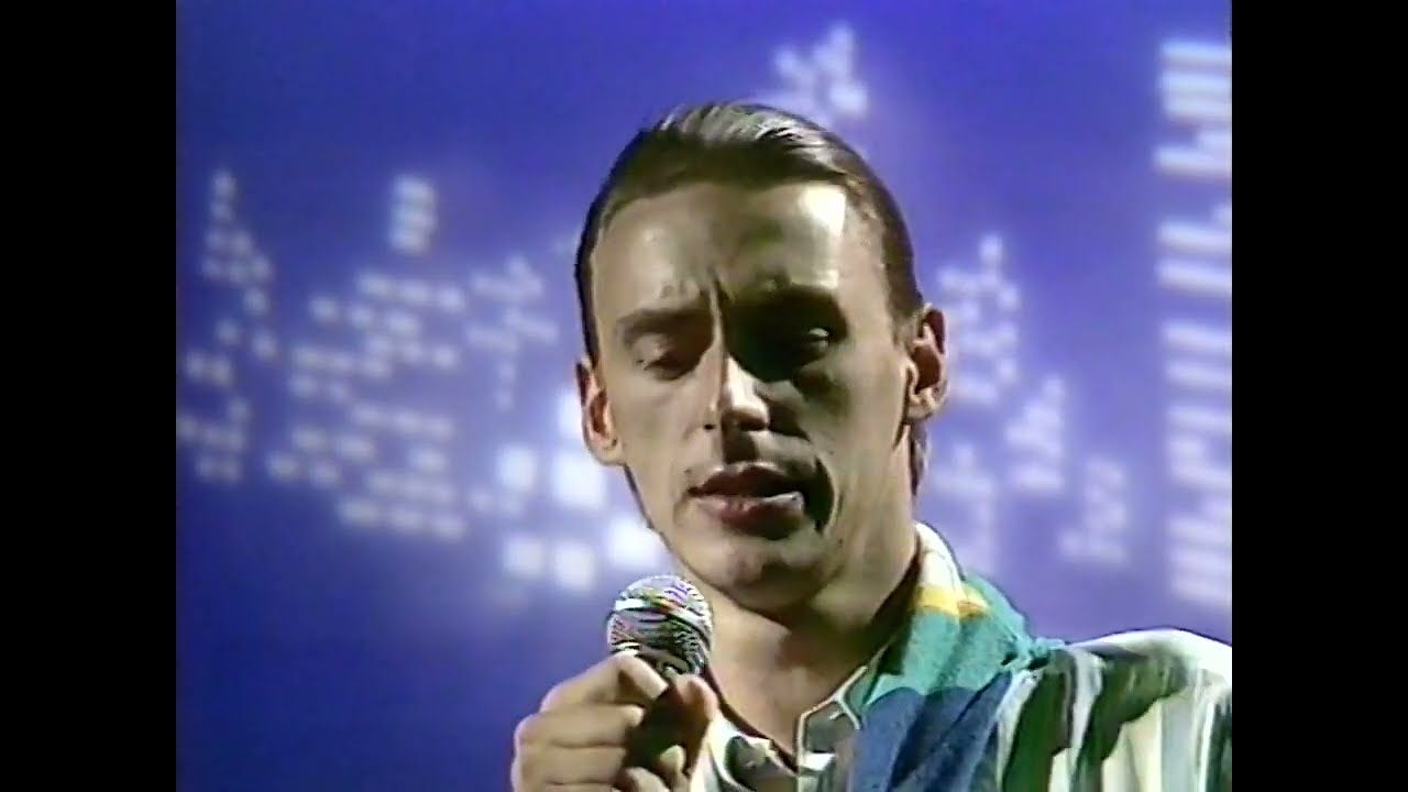 The Style Council - The Paris Match / Long Hot Summer - Live on Switch 1983 (HD)