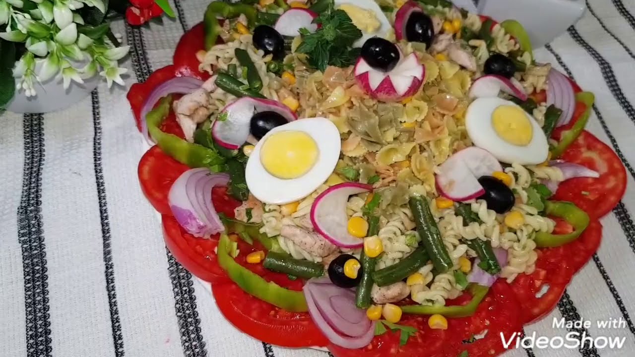 سلاطة المقرونةو الدجاج جد شهية وطيبة/.salade de pâtes facil a faire