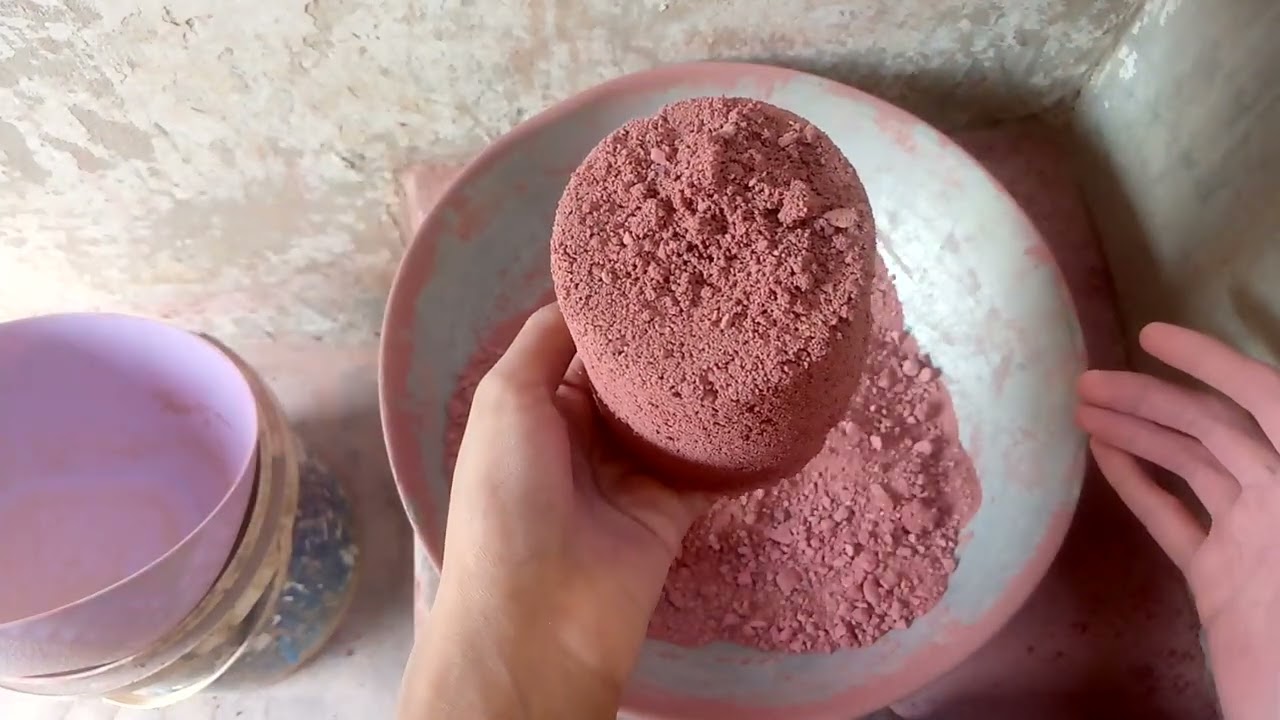 Red ♦️crispy 🤧 crunchy, Earthy 🌪️🥵 crumbling 💨#crunchycrumbles #satisfying #viral 